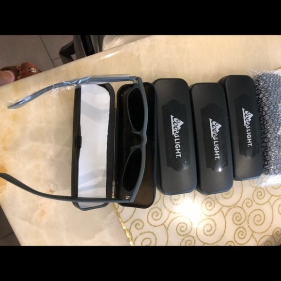 Cool Light Unisex Sunglasses Polarize Lenses Blue - Picture 3 of 8